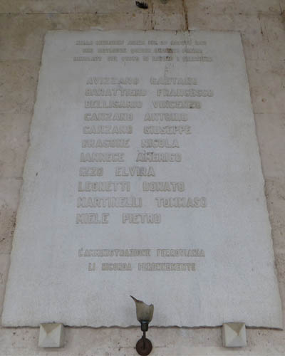 lapide_commemora